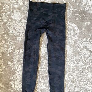 SPANX Camo Seamless Leggings